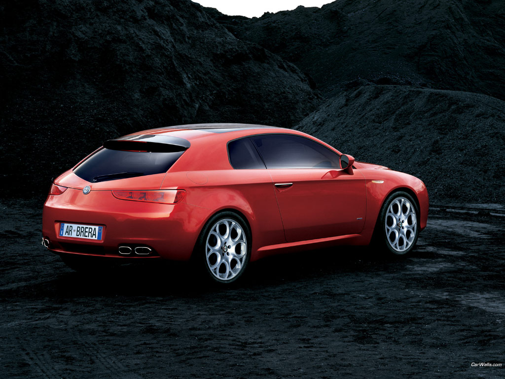 Alfa Romeo Brera: 8 фото