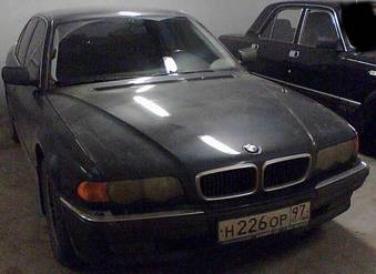 BMW 728i: 11 фото