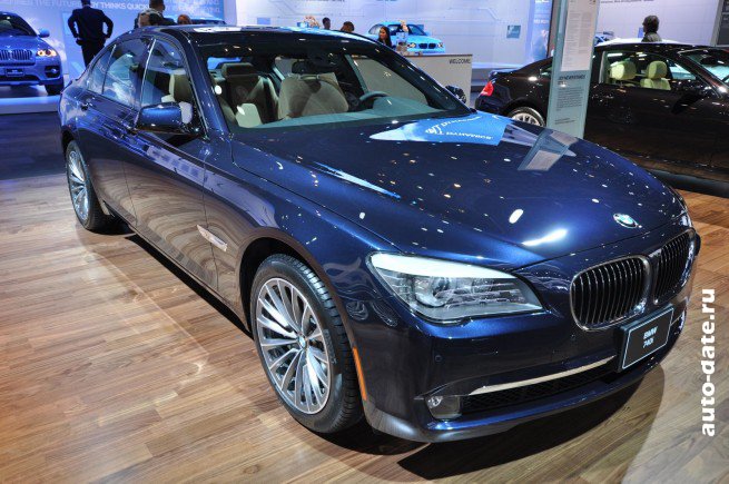 BMW 740Li: 12 фото