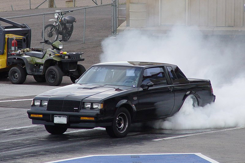 Buick Grand National: 7 фото