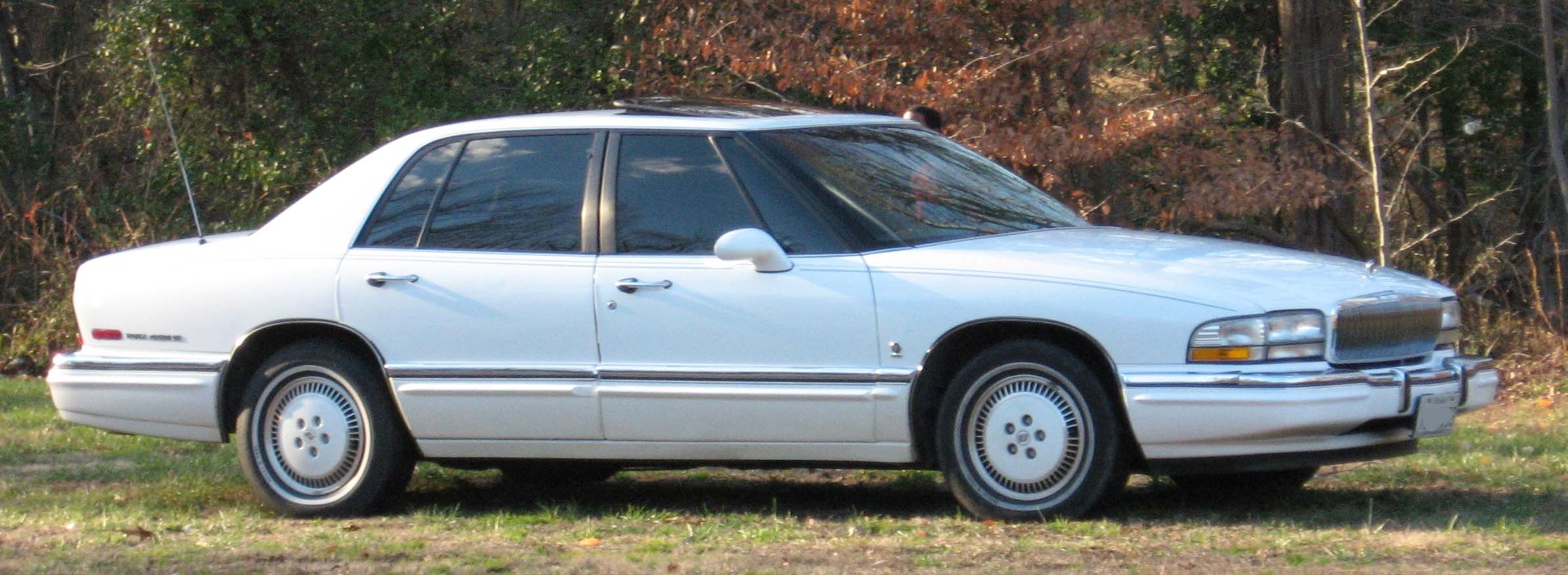 Buick Park Avenue: 4 фото