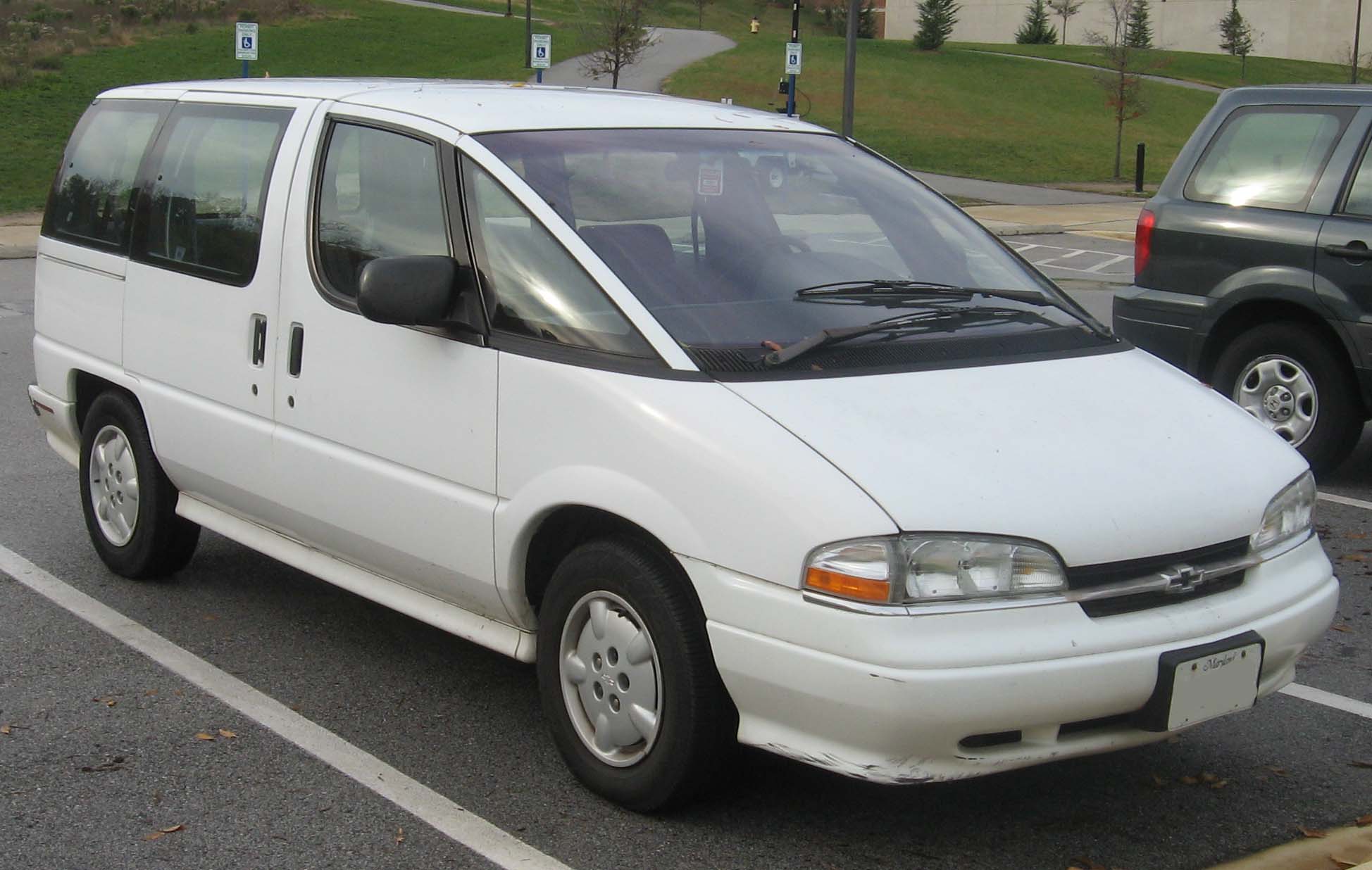 Chevrolet Lumina APV: 3 фото