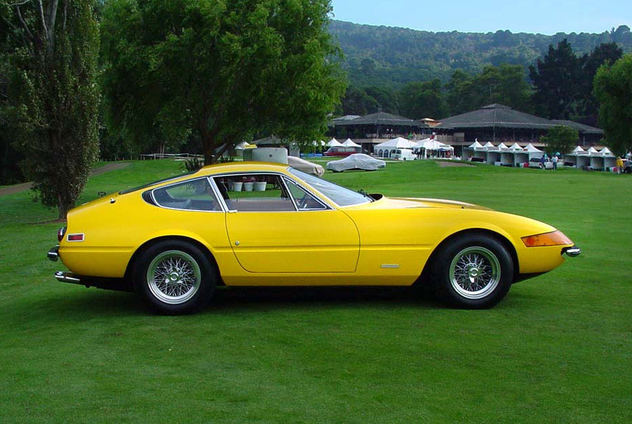 Ferrari 365 GTB/4: 2 фото