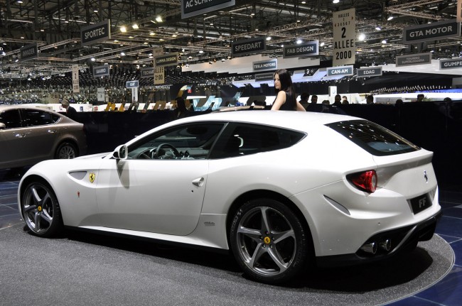 Ferrari FF: 3 фото