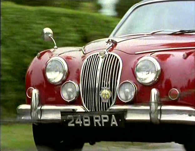 Jaguar Mk.II: 12 фото