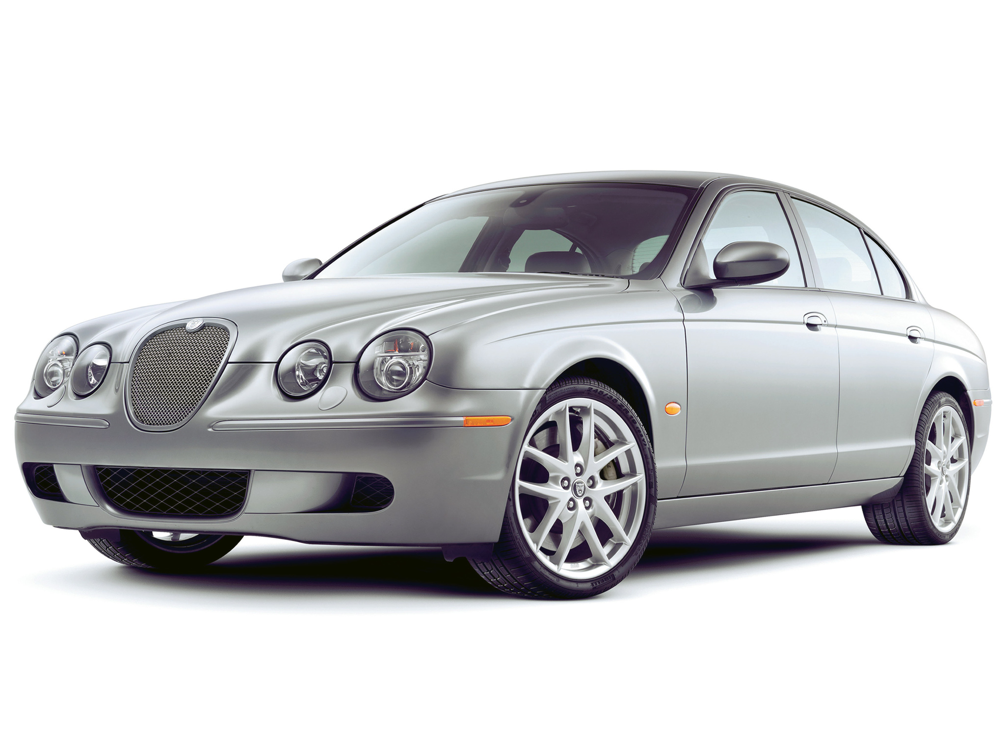 Jaguar S-Type: 9 фото