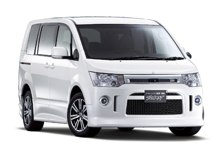 Mitsubishi Delica D5: 4 фото