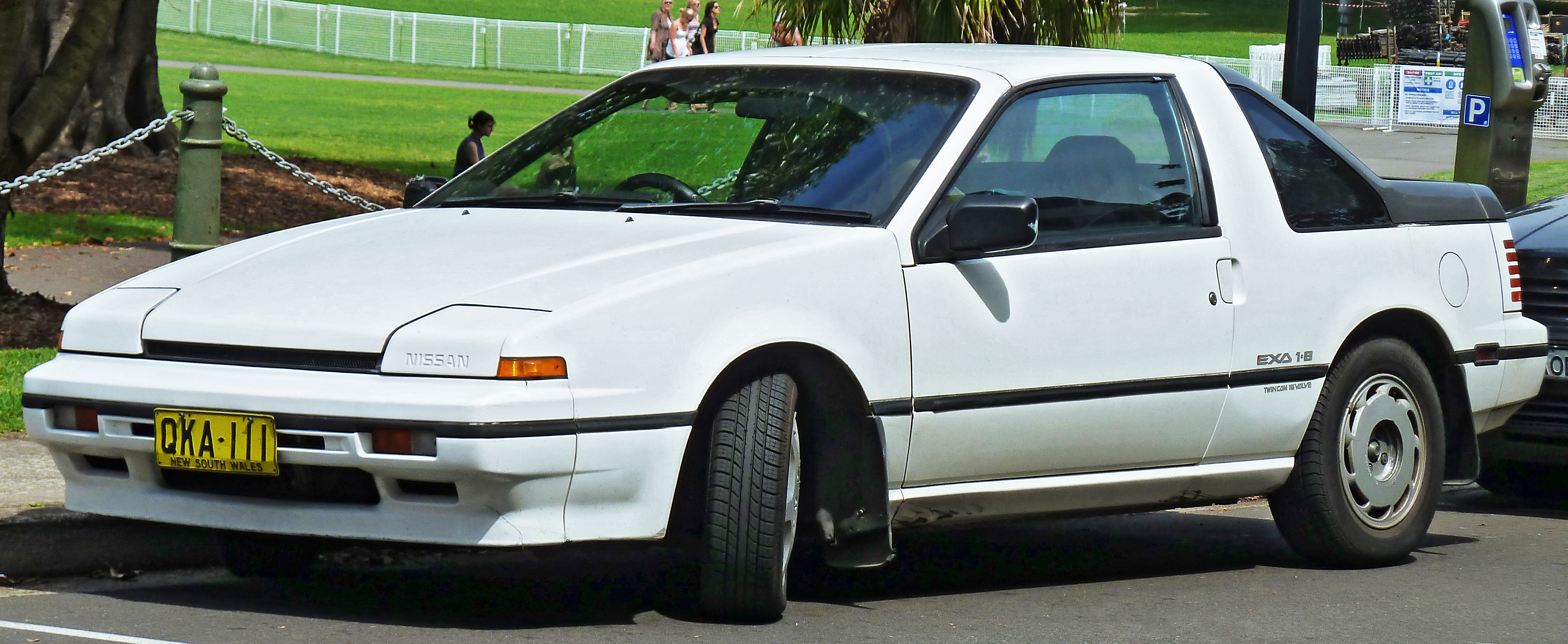 Nissan Exa: 7 фото