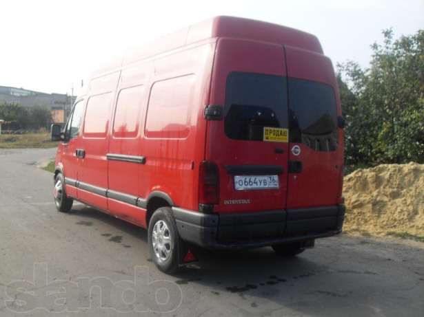 Nissan Interstar: 8 фото