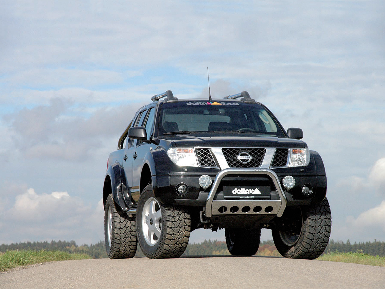 Nissan Navara: 3 фото