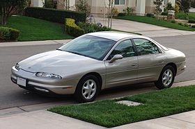 Oldsmobile Aurora: 4 фото