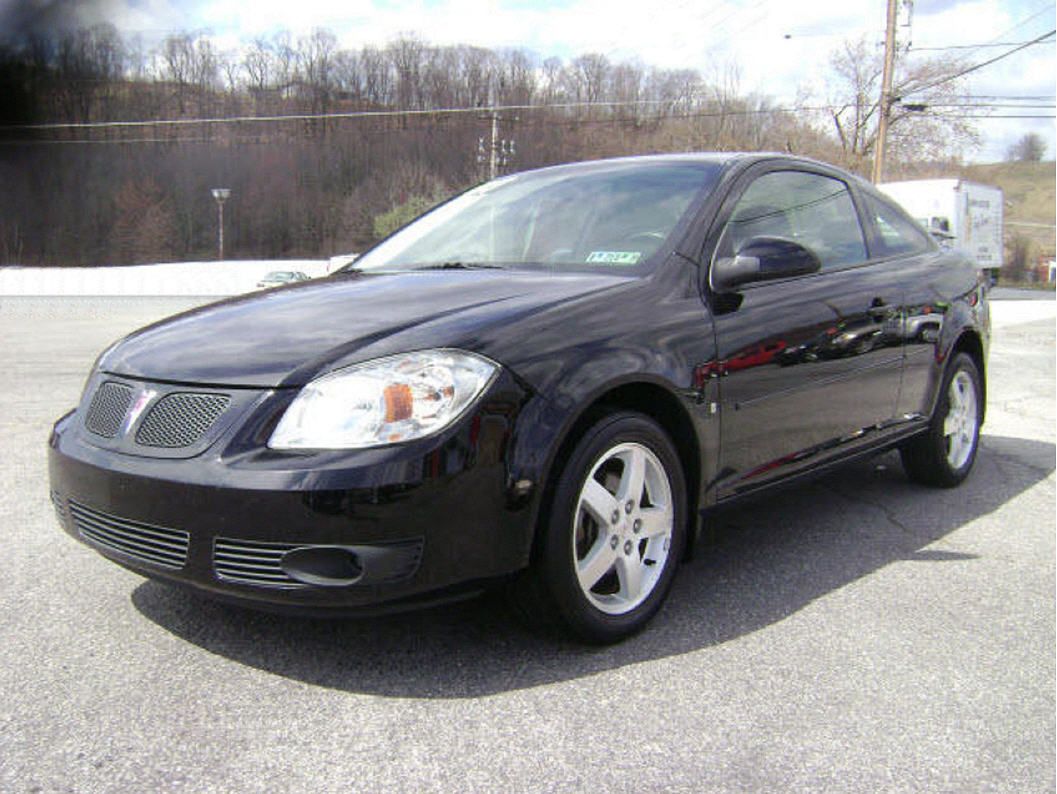 Pontiac G5: 9 фото