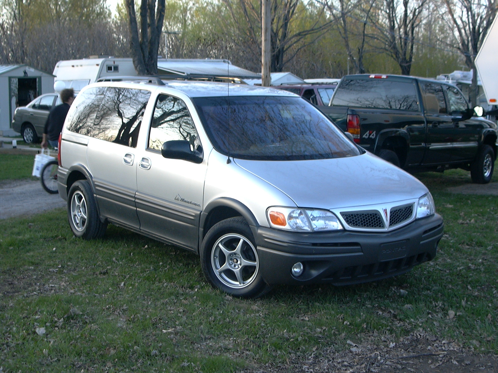 Pontiac Montana: 7 фото