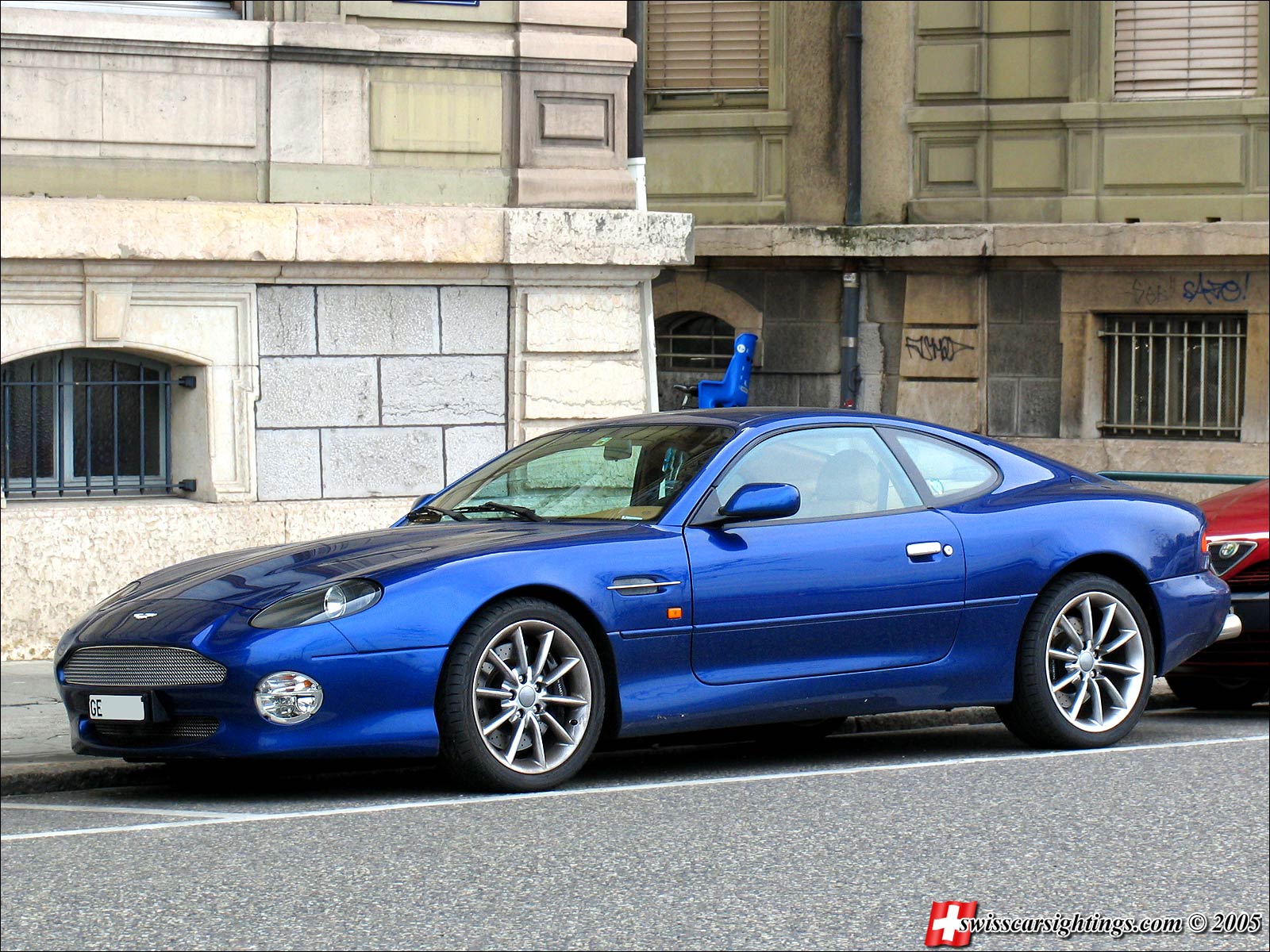 Aston Martin DB7 GT: 9 фото