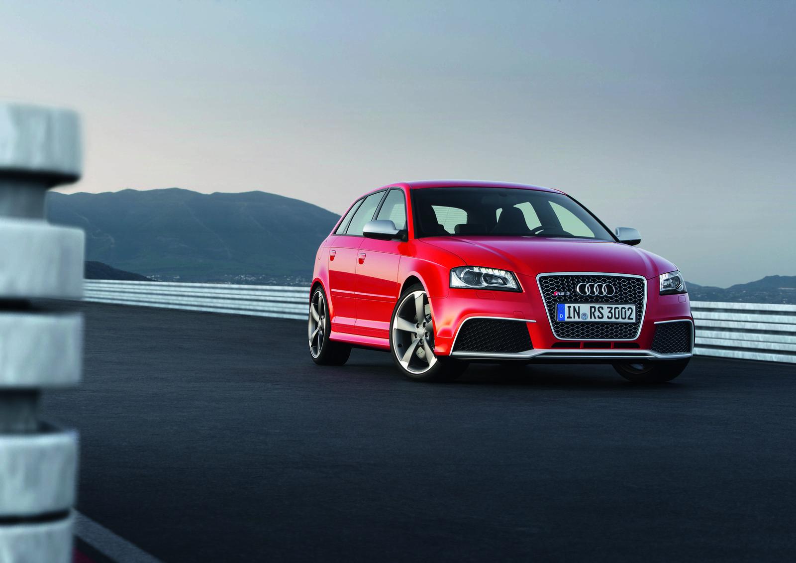 Audi RS3: 4 фото