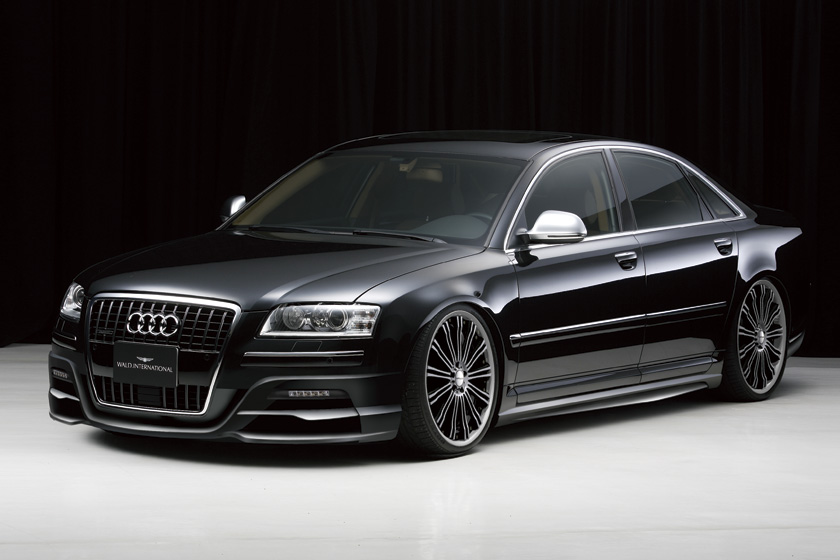 Audi S8: 11 фото