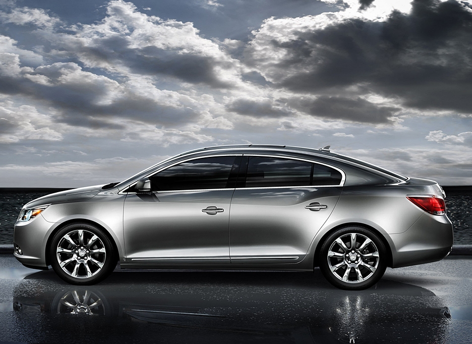 Buick LaCrosse: 6 фото