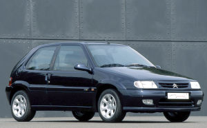 Citroen Saxo: 12 фото