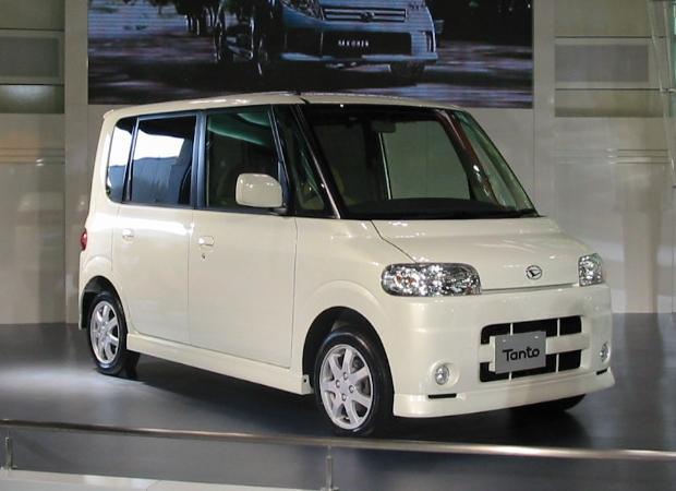 Daihatsu Tanto: 12 фото