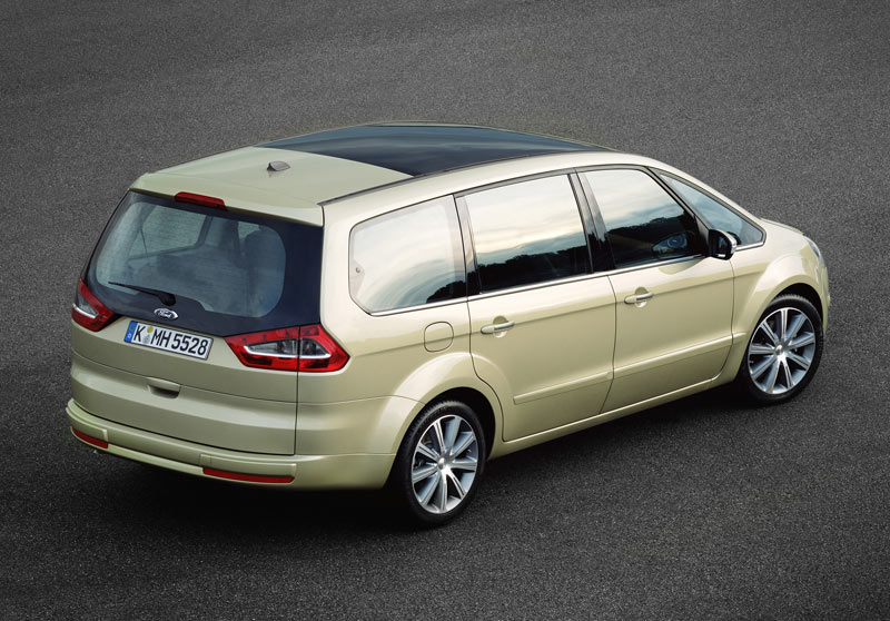 Ford Galaxy: 12 фото