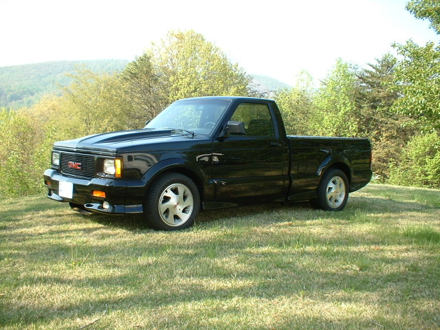 GMC Syclone: 7 фото