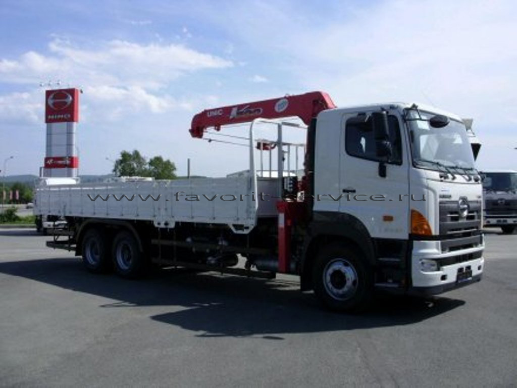 Hino 700: 8 фото