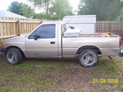 Isuzu Pickup: 8 фото