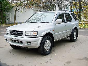 Isuzu Wizard: 5 фото