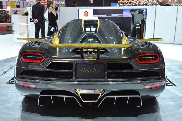 Koenigsegg Hundra: 3 фото