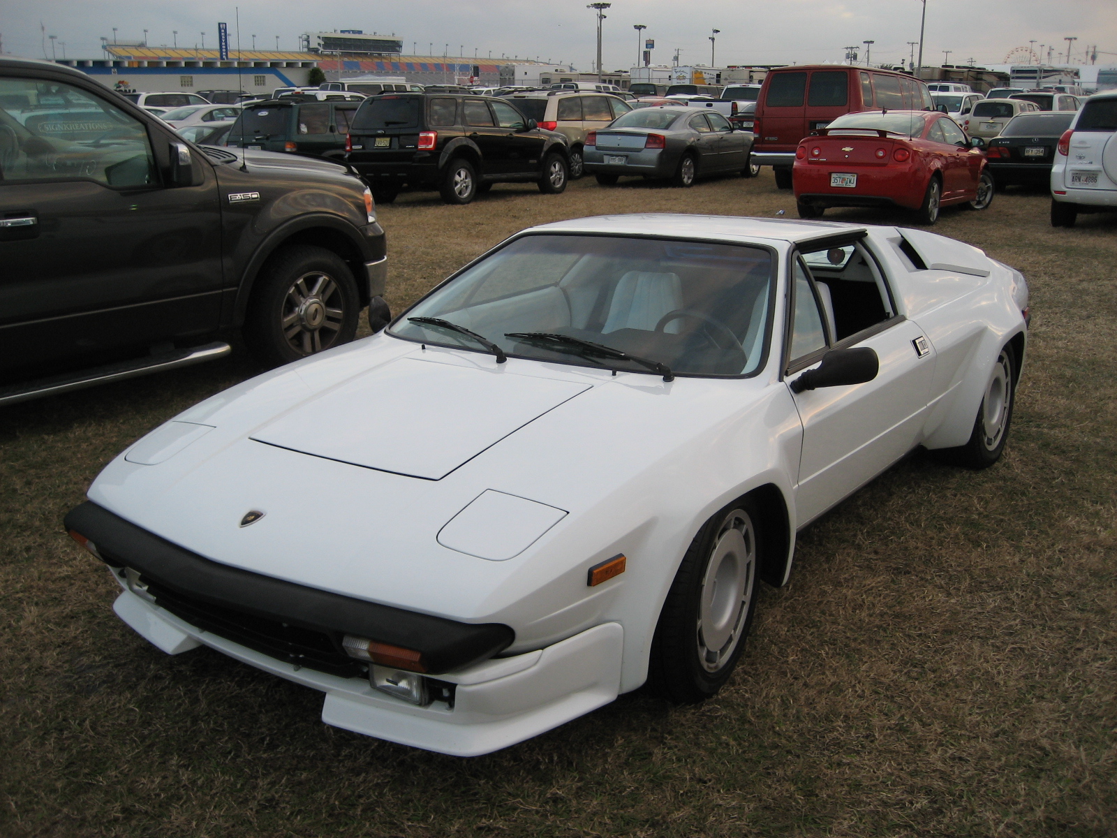 Lamborghini Jalpa: 4 фото