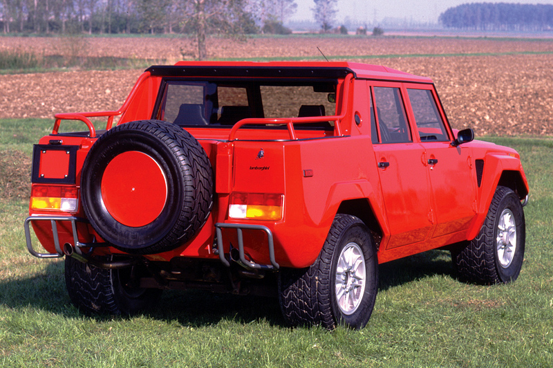 Lamborghini LM002: 12 фото