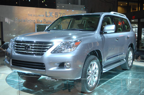 Lexus LX I: 7 фото