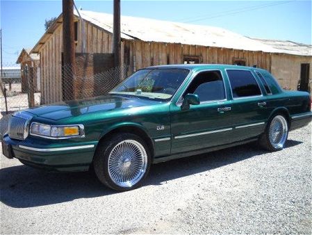 Lincoln Town Car II: 4 фото