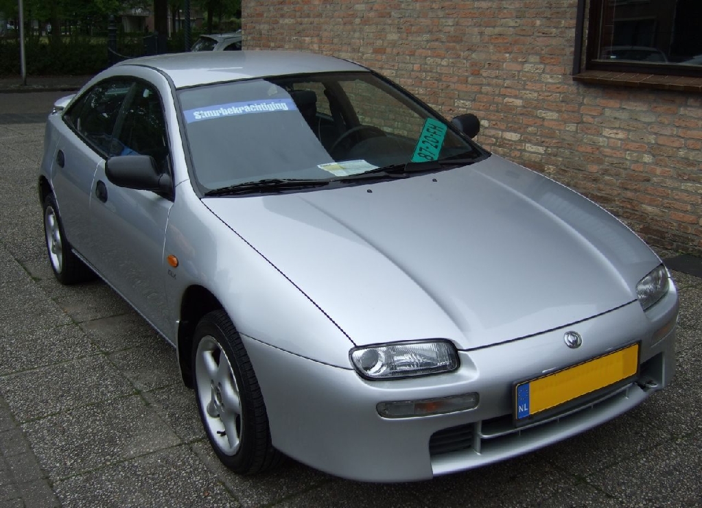 Mazda Lantis: 8 фото