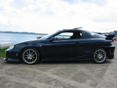 Mazda Mx-3: 10 фото