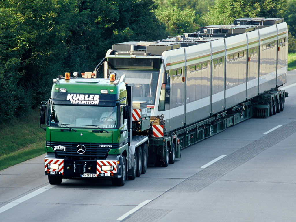 Mercedes Actros I: 3 фото