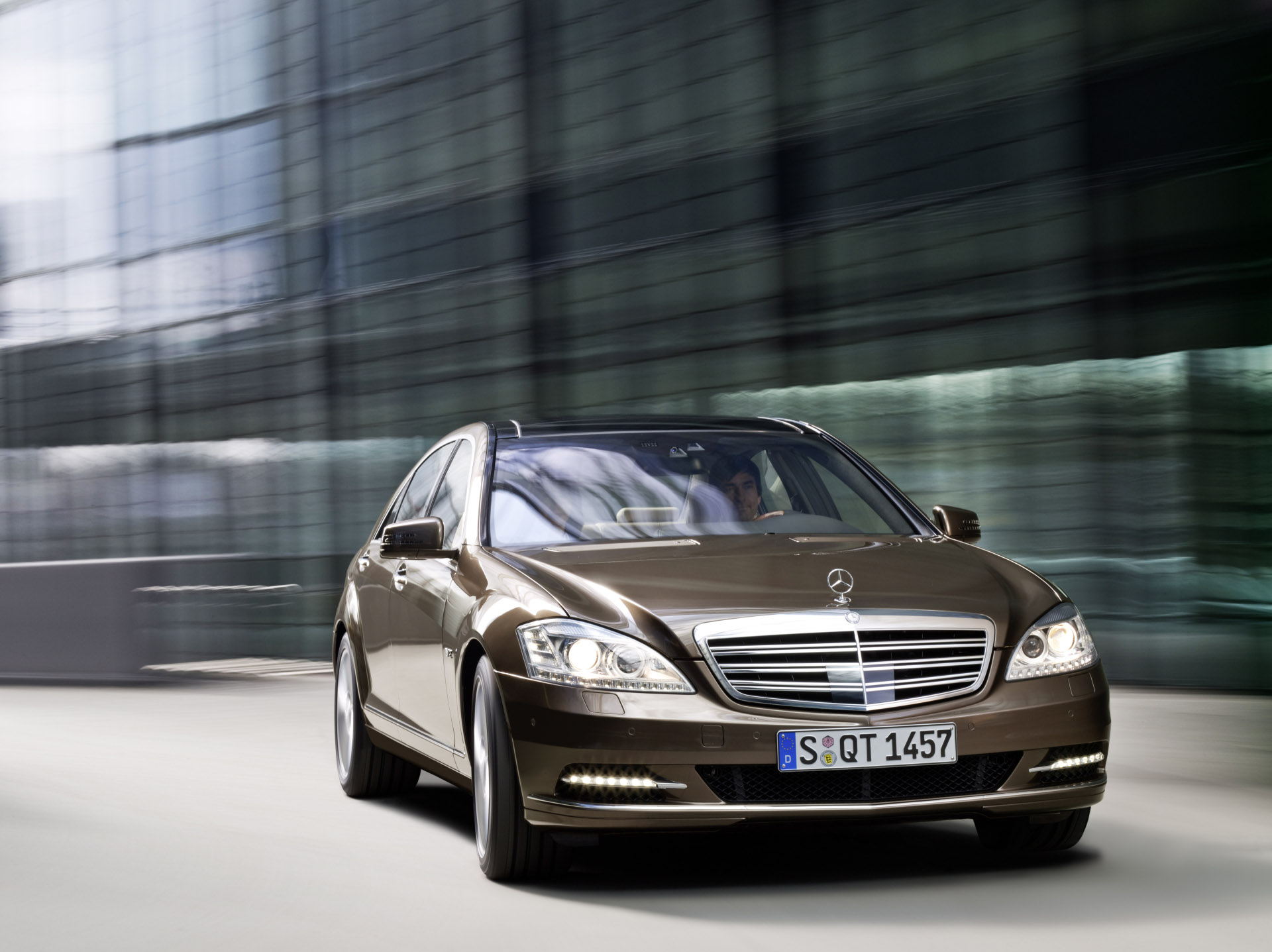 Mercedes S-class: 8 фото