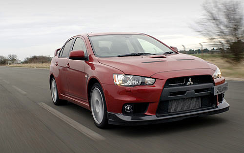 Mitsubishi Lancer Evolution X: 10 фото