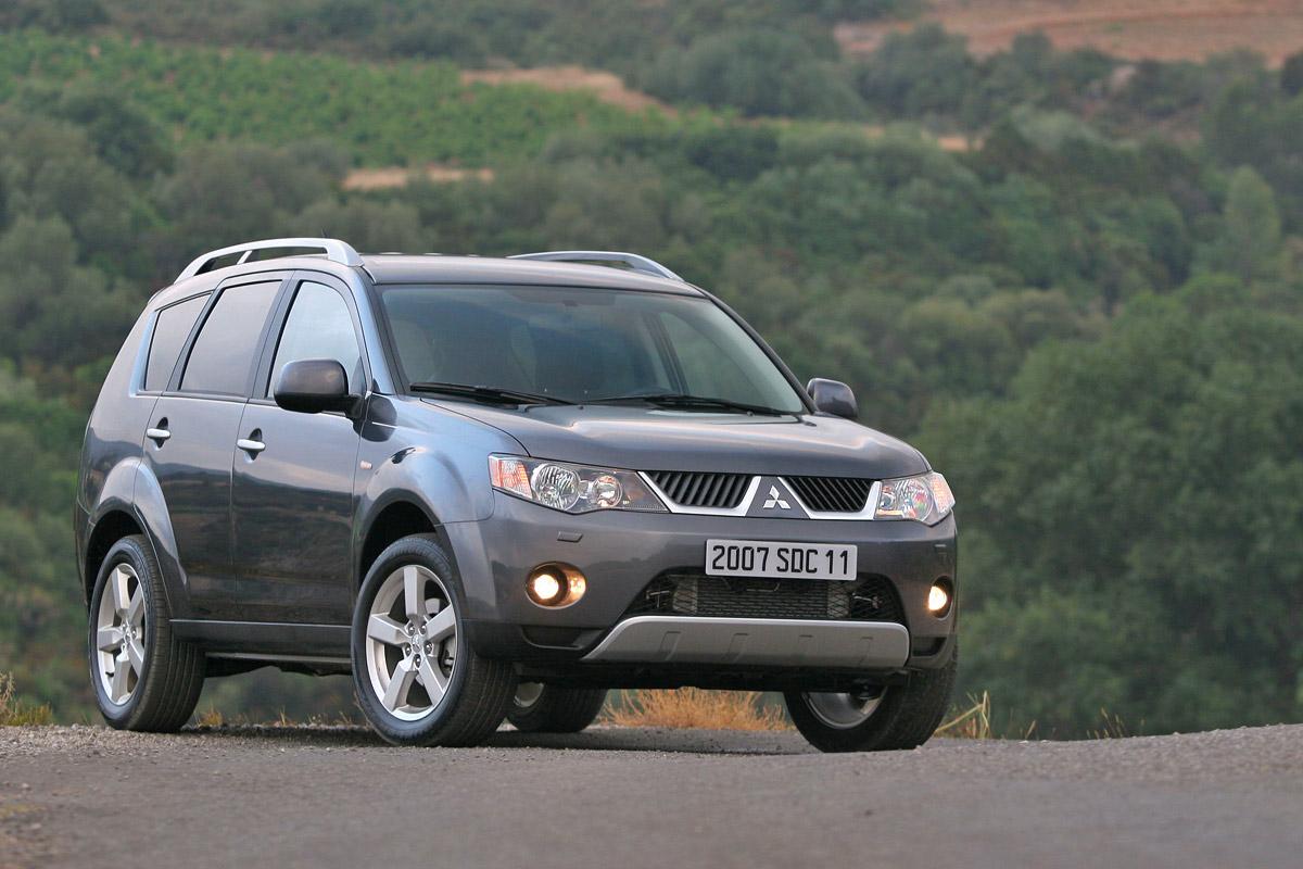 Mitsubishi Outlander: 2 фото