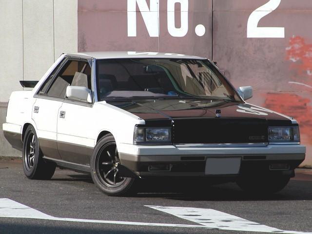 Nissan Laurel C32: 2 фото