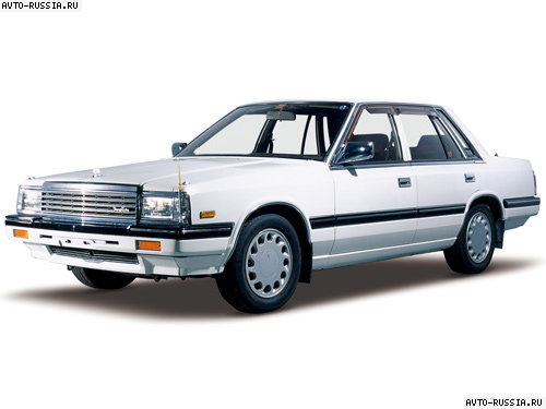 Nissan Laurel C32: 8 фото