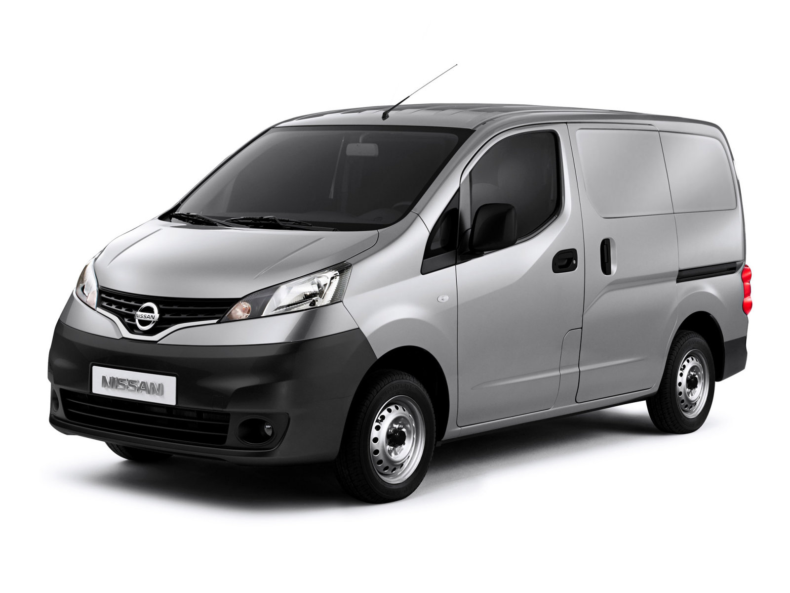 Nissan NV200: 5 фото