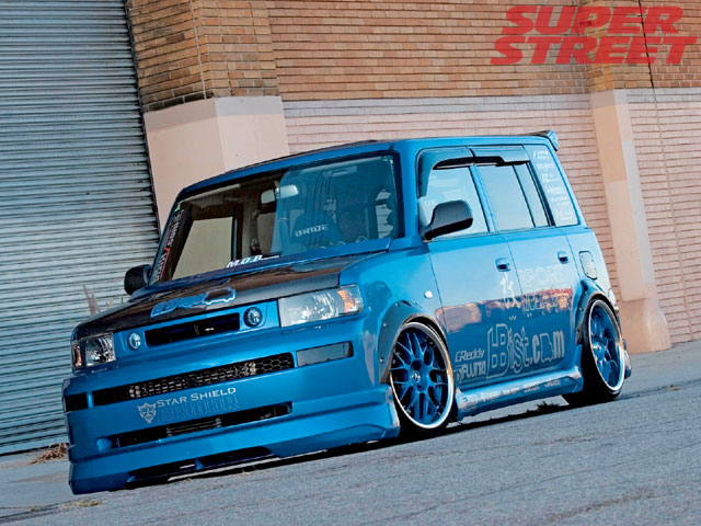 Scion xB I: 11 фото