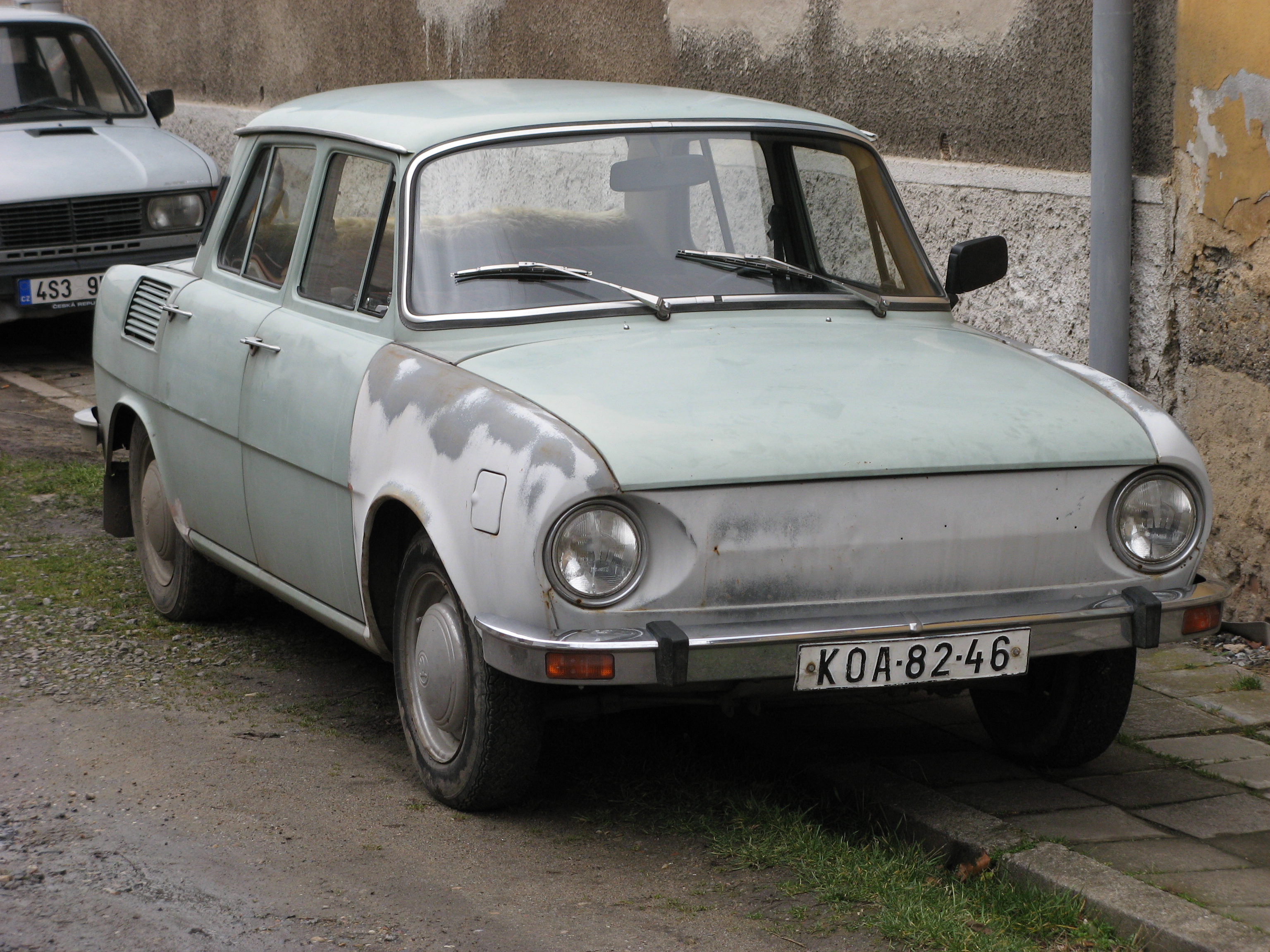 Skoda 100: 2 фото