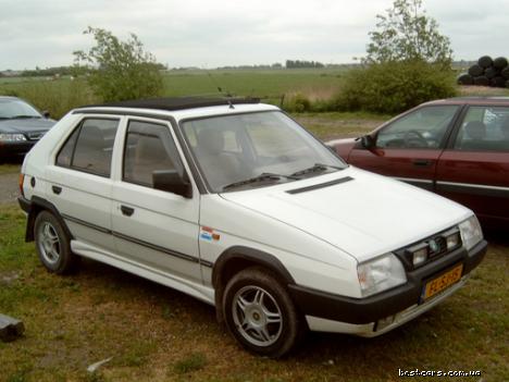 Skoda Favorit: 9 фото