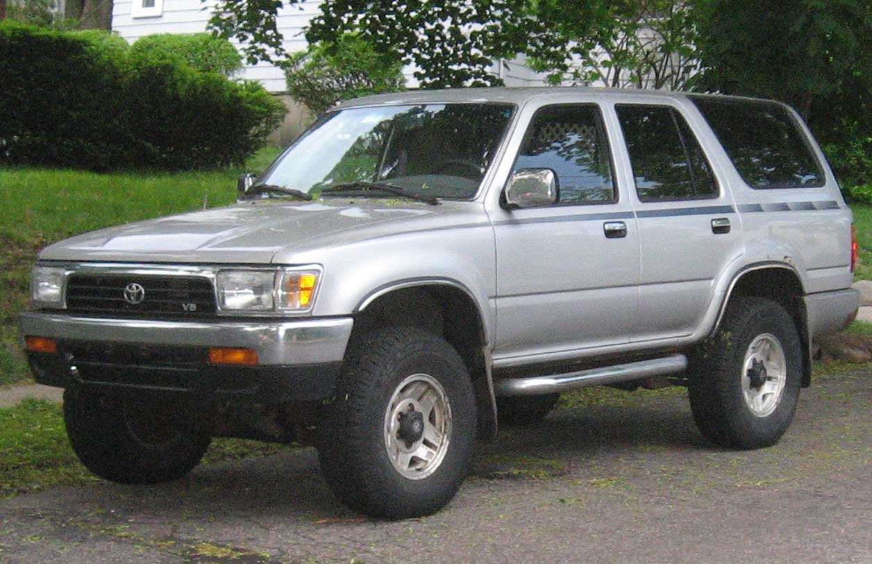 Toyota 4runner I: 9 фото