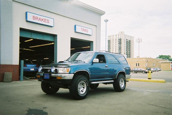 Toyota 4runner II: 10 фото