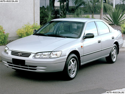 Toyota Camry IV