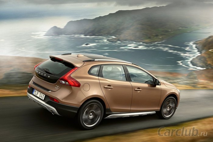 Volvo V40: 9 фото